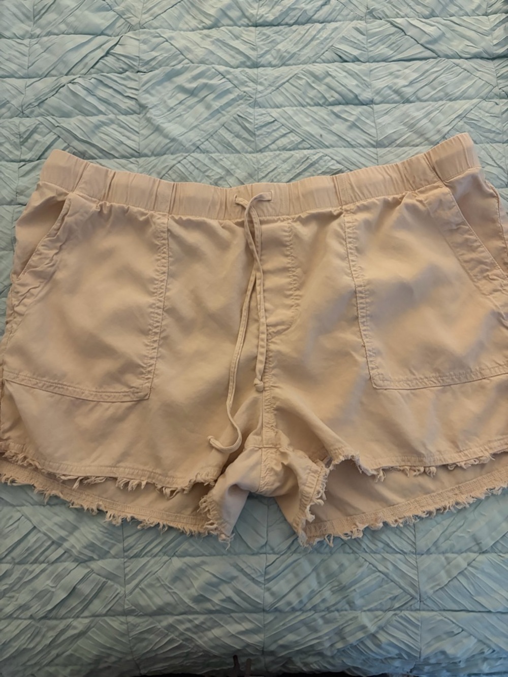 Bella Dahl Light Cream Drawstring Frayed Hem Shorts